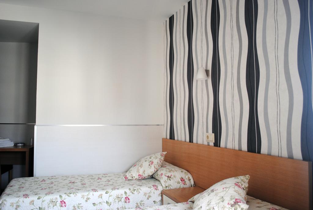Hostal La Cortijana Logroño Exteriör bild