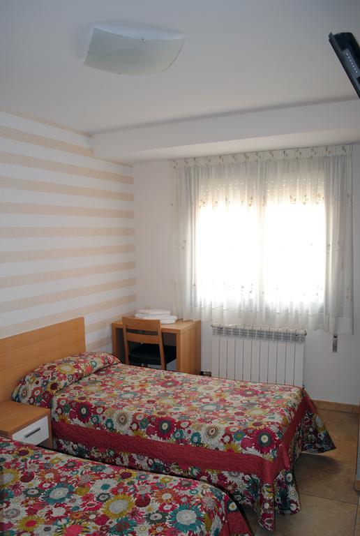 Hostal La Cortijana Logroño Exteriör bild