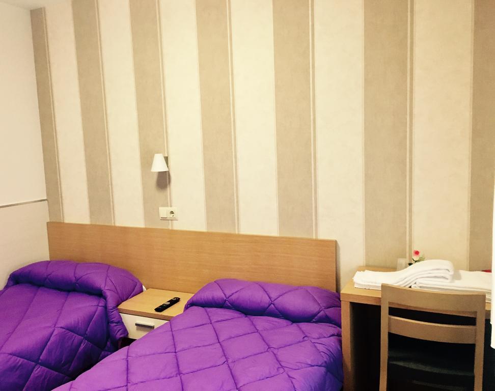 Hostal La Cortijana Logroño Exteriör bild